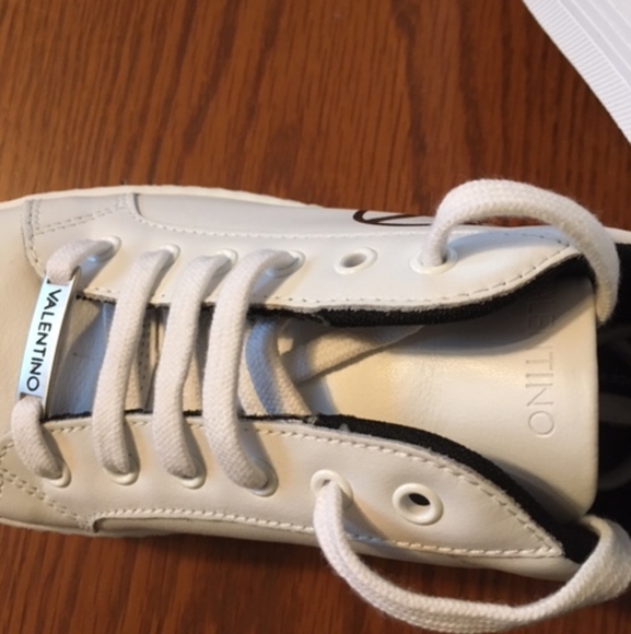 Valentino, 8.5, white & black - Picture 5 of 5